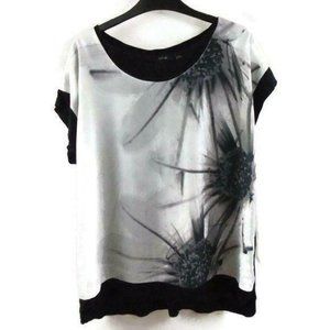 Modern Daisy Flower Shirt | Black & White | Apt. 9